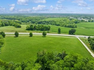 2 S Ridge Ct, Coralville, IA 52241