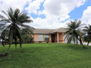 326 NE 13th Ter, Cape Coral, FL 33909