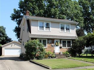 1315 Hollywood St NE, Warren, OH