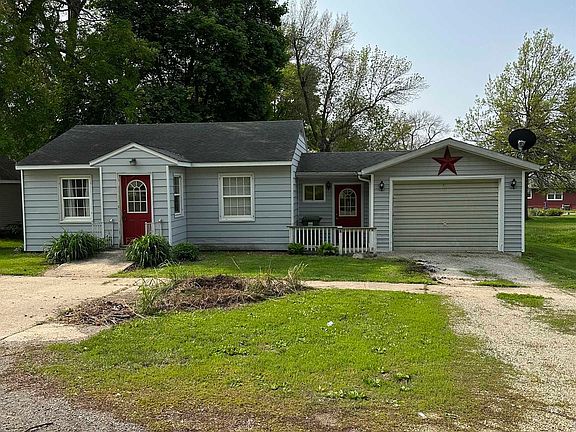 2nd image of 821 Willow St