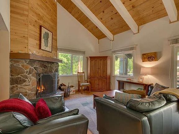 3rd image of 1353 Zurich Ln