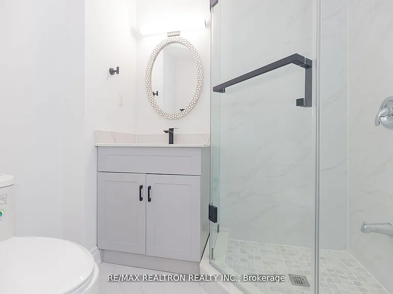 129 Sexton Cres #LOWER — Photo 12
