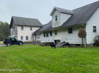 1067 Cottontail Rd, Long Pond, PA 18334