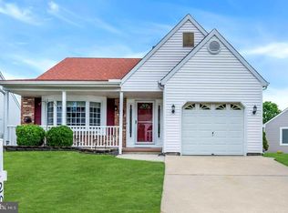 20 Narberth Way, Toms River, NJ 08757