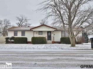 313 Wyoming St, Murdock, NE 68407