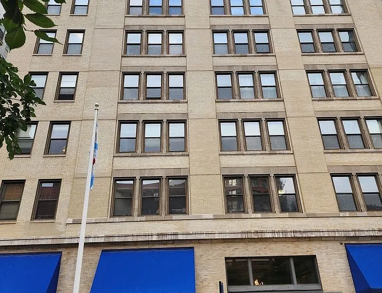 680 S Federal St #909 — Photo 2