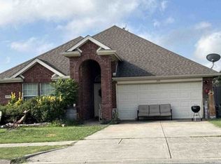 205 Highmeadow Rd, Aubrey, TX 76227