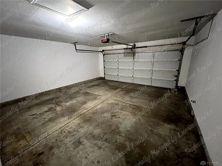 8774 Shadycreek Dr — Photo 30