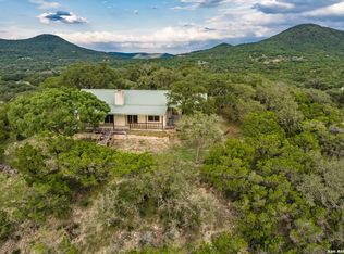 599 Mountain View Road, Utopia, TX 78884