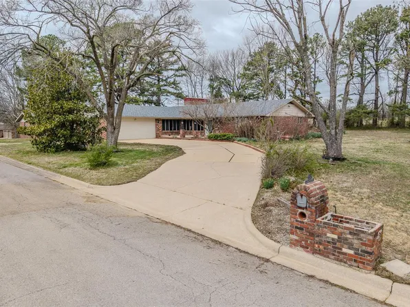 249 Keller Dr, Lebanon, MO 65536