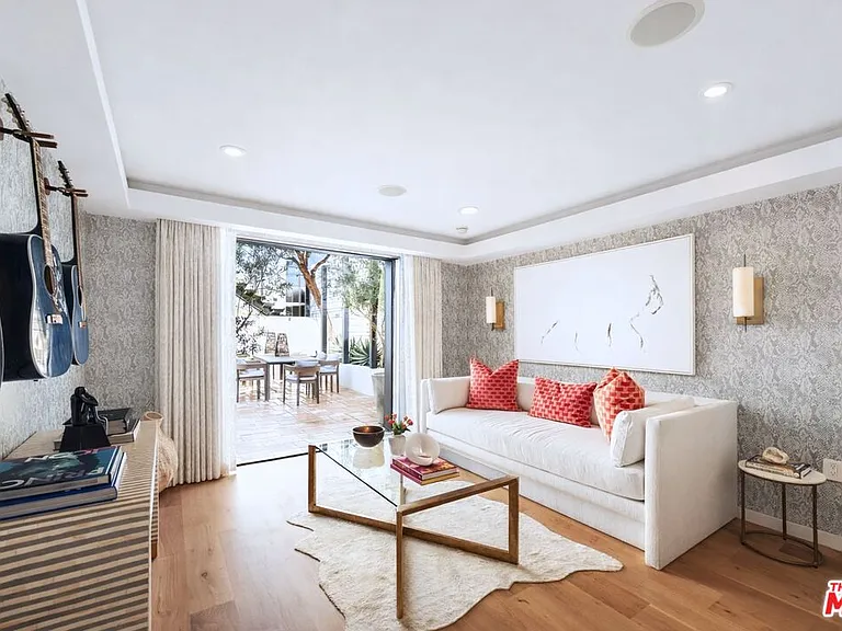 24146 Malibu Rd — Photo 17