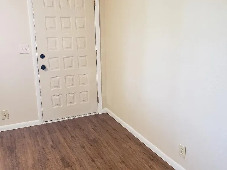 516 Wisconsin St #B — Photo 3