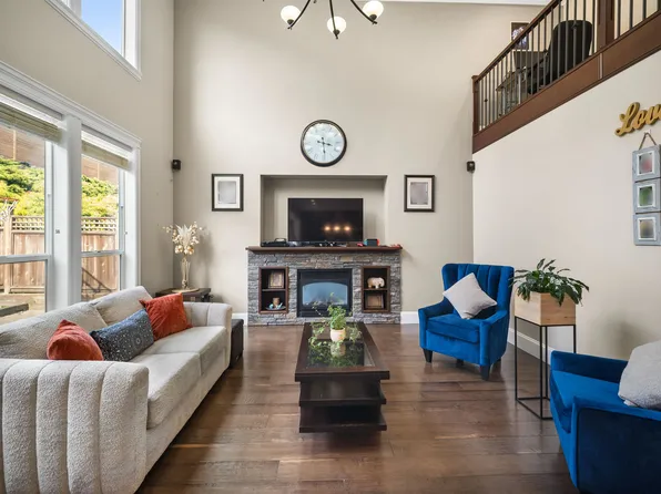 2343 Merlot Blvd, Abbotsford, BC V4X 0A6