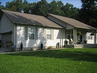 1st image of 443 Lincolnshire Dr