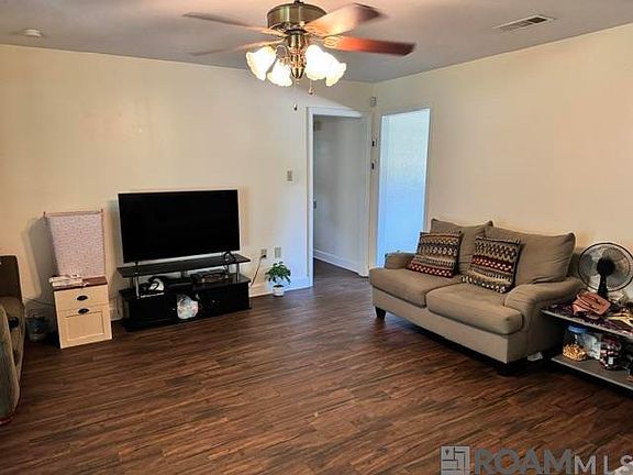 2nd image of 514 Ranchwood Dr