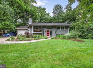 5 Persimmon Ct, Bethesda, MD 20817