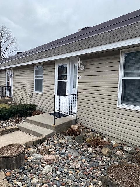 1st image of 6071 Paris Ave N #8