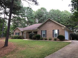 350 Mountain Creek Dr, Hamilton, GA 31811
