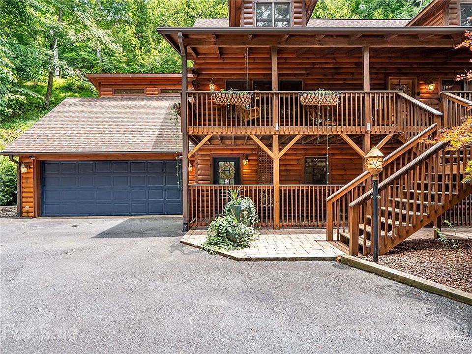 1st image of 366 Hickory Dr