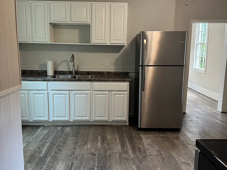 748 Maryland St — Photo 15