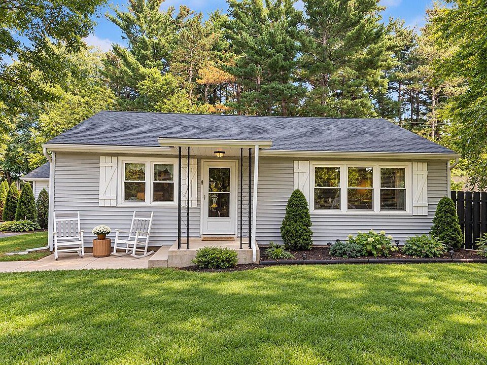 1st image of 11195 McGregor Rd