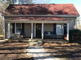 17 Roberts St, Campobello, SC 29322