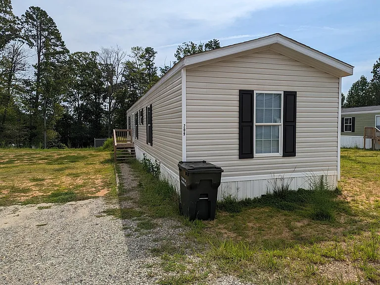 154 Callaway Ln — Photo 40