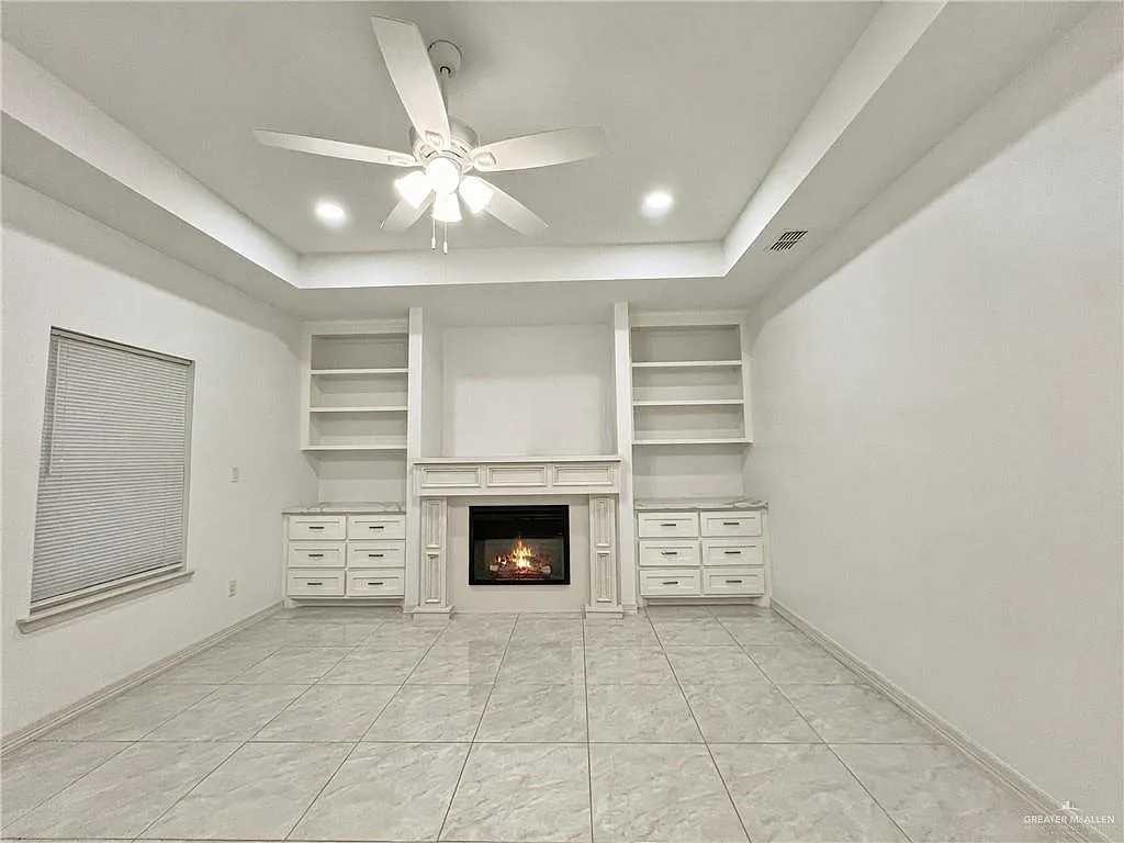 3 bed, 2.5 bath, 1440 sqft, $2,190 — Photo 2