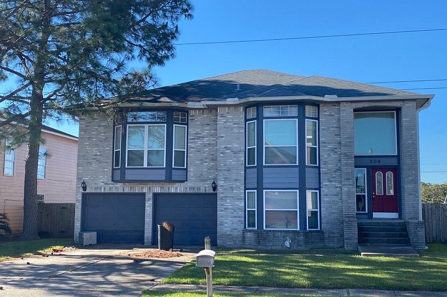 1st image of 208 Southwood Dr