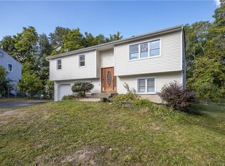 57 Spring Brook Rd, Nanuet, NY 10954