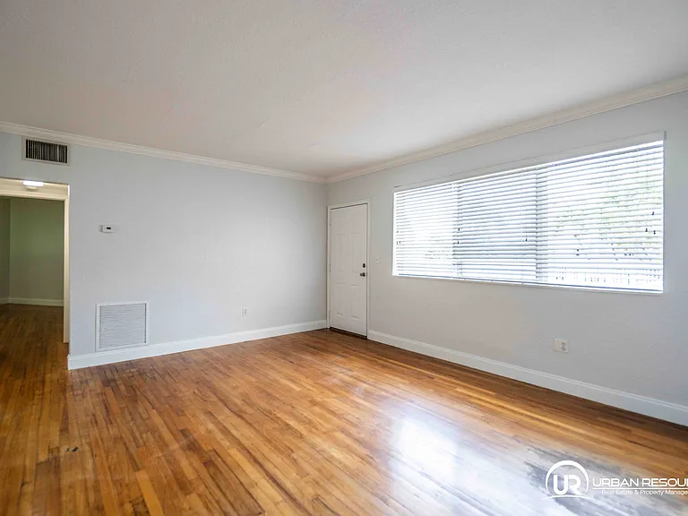 75 S Shore Dr #4B — Photo 8
