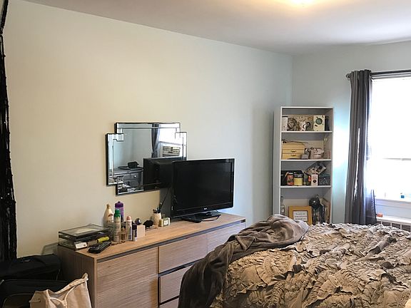 5th image of 2600 28th St #2nd