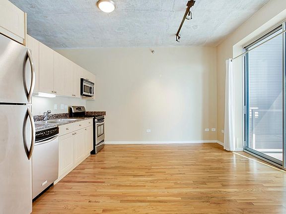 2nd image of 1620 S Michigan Ave Unit 523