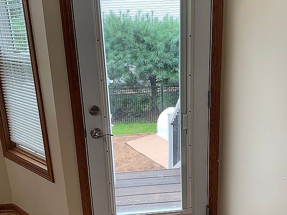 4th image of 1535 Oak Tree Dr