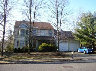 2 Fox Run, Mount Laurel, NJ 08054