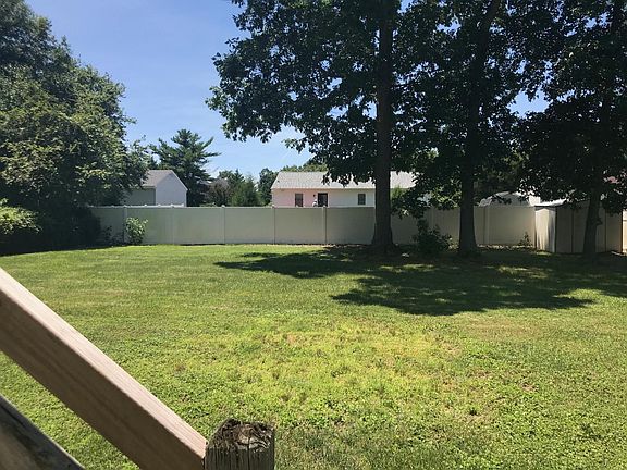 3rd image of 4 Emerson St