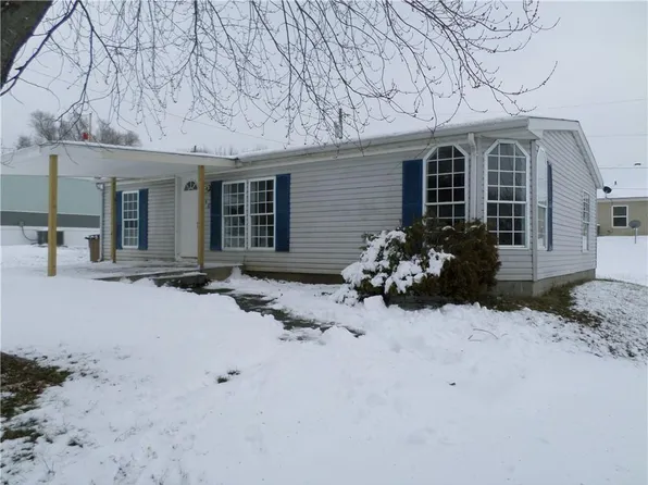 1646 Oakwood Dr, Atchison, KS 66002