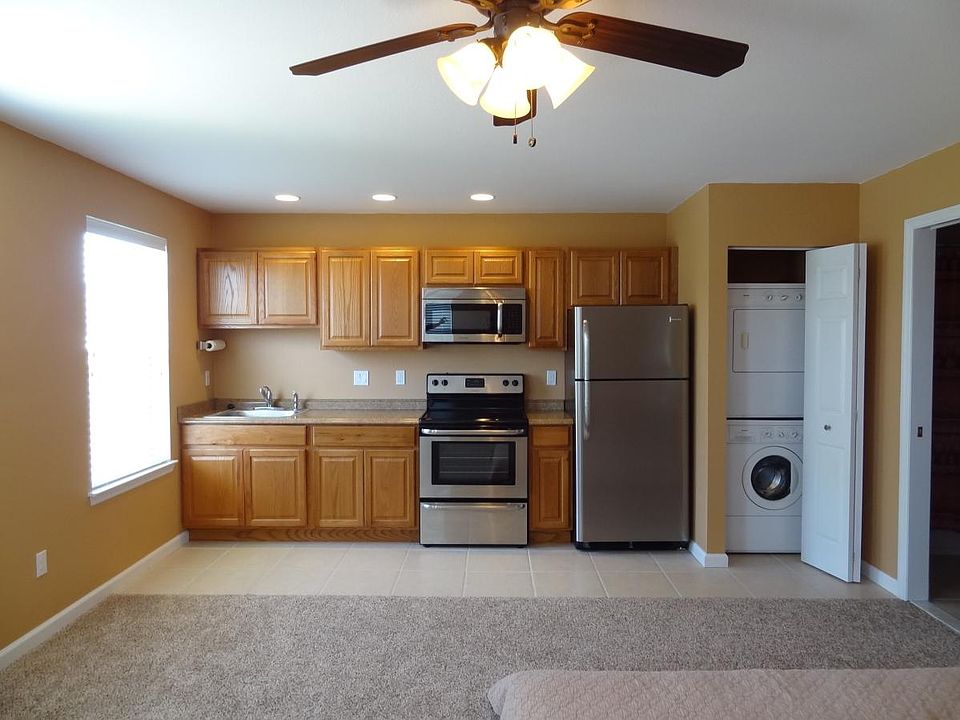 1st image of 3242 Stanhope Dr #2