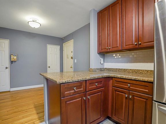 4th image of 8550 Boulevard East #1G