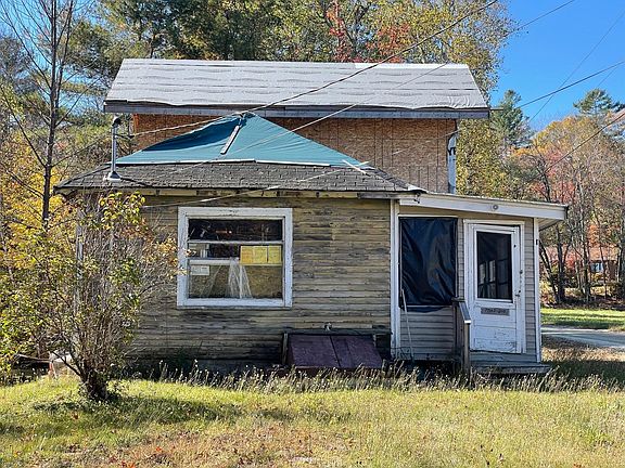 2nd image of 8 Science Hill Road