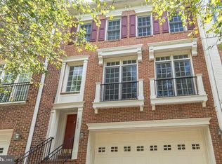 7443 Carriage Hills Dr, McLean, VA 22102