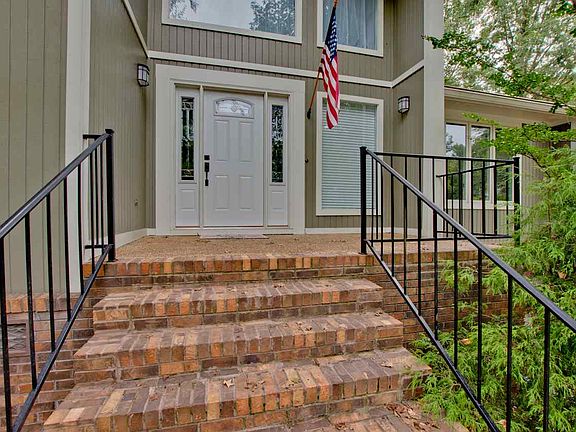 2nd image of 15019 Coys Dr SE