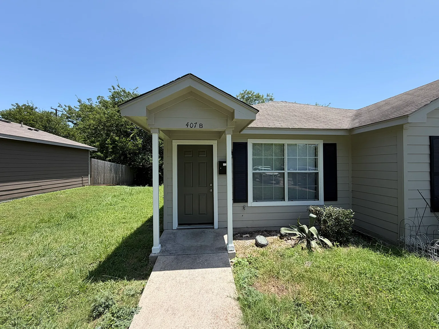 1 bed, 560 sqft, $650 — Photo 1