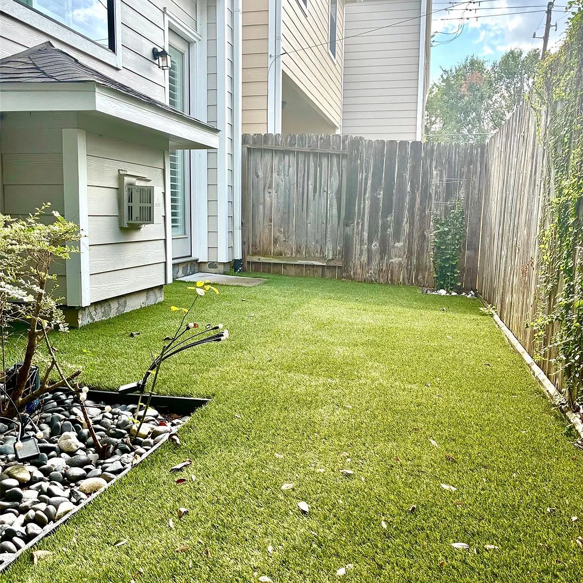 3 bed, 2.5 bath, 2514 sqft, $3,900 — Photo 3