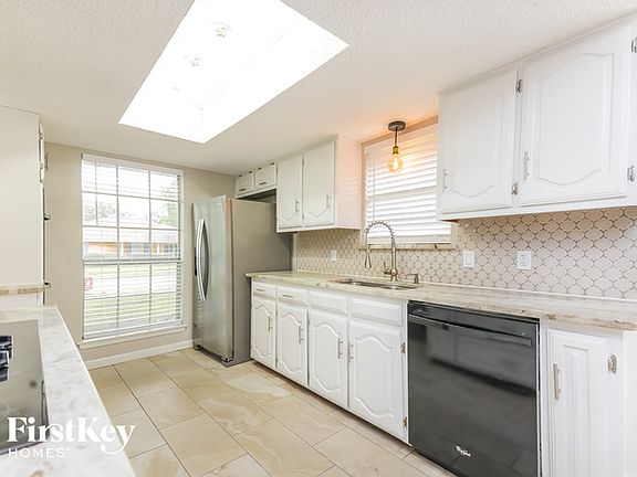 5th image of 4613 Elderberry Dr