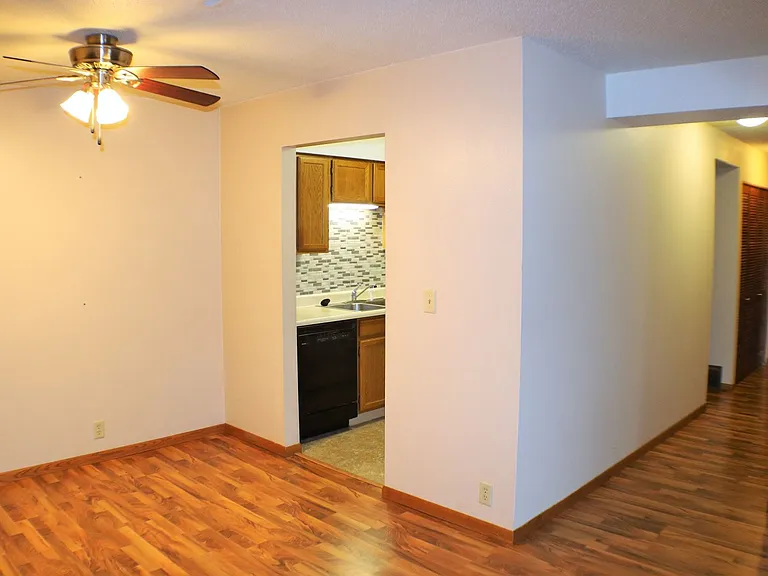 2050 Holiday Rd #B2 — Photo 6