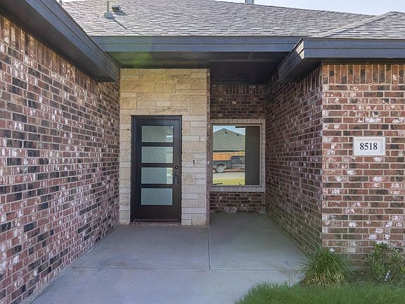 2nd image of 8518 Santa Isabella St
