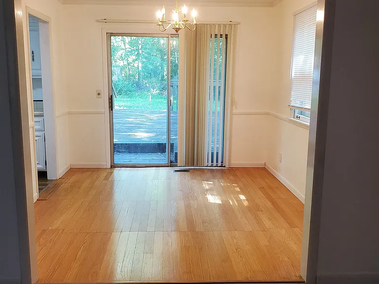2540 W 79th St — Photo 5