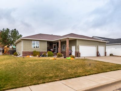 227 19th Ave W, Dickinson, ND, 58601