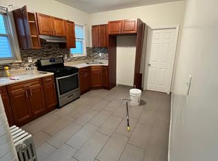 19 Nassau Pl, East Orange, NJ 07018